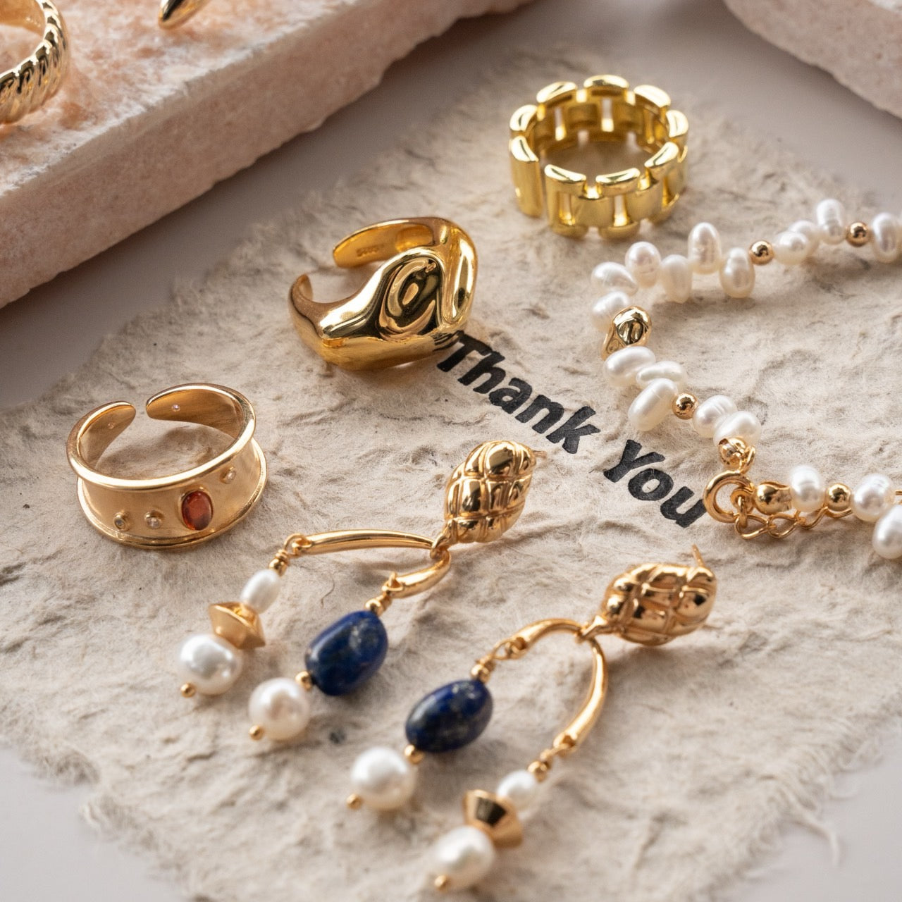 HOW TO MATCH JEWELRY FOR FALL & WINTER