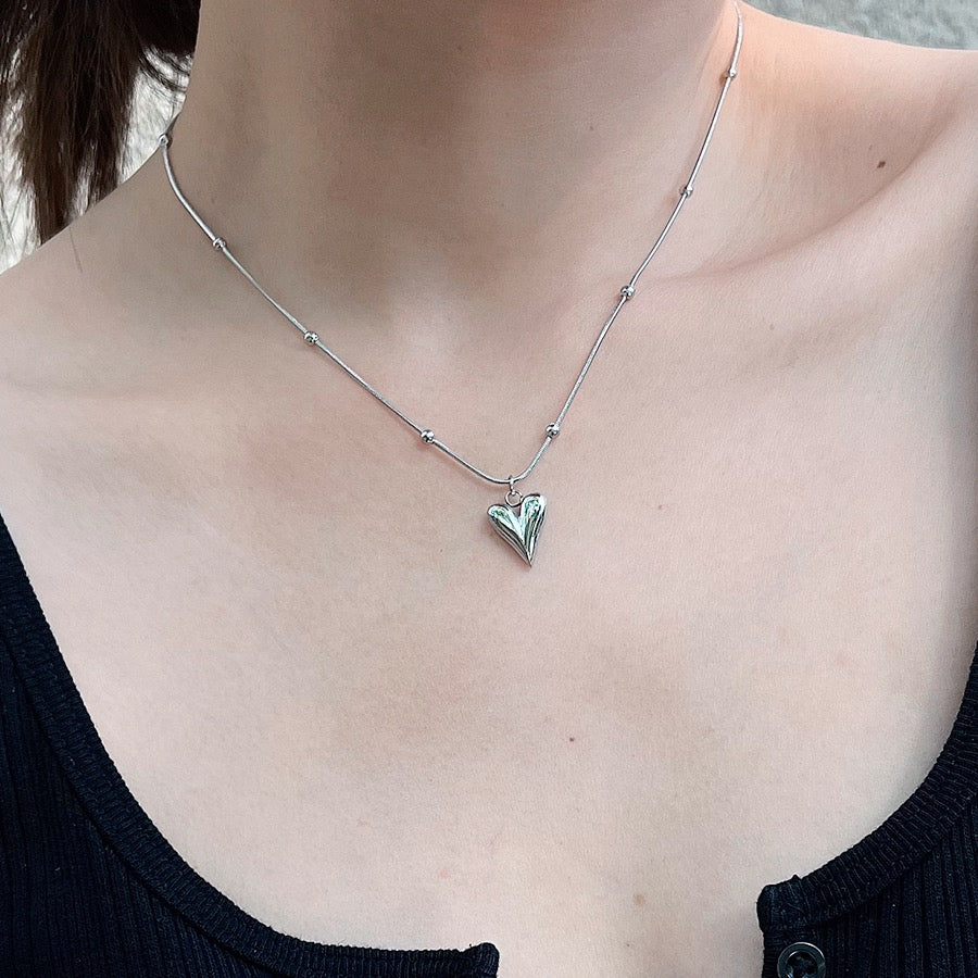 Arabesque Heart Necklace